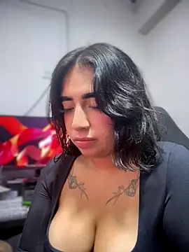 Scarlett-LS online show from November 2025 01:22:01 AM