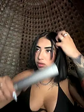 Scarlett-LS online show from October 2025 02:06:01 AM