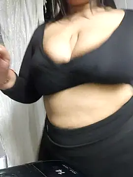 Snapshot of nikki_grey chatting on October 2025 04:58:01 AM nikki grey online show from October 2025 04:58:01 AM
