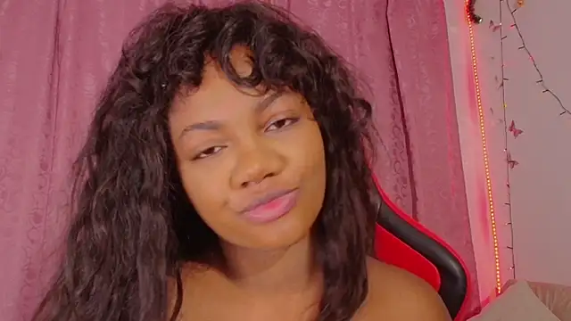 Daphnewalker   online show from December 2025 11:04:02 AM