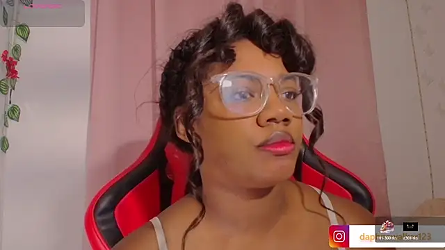 Daphnewalker   online show from February 2026 11:52:02 AM