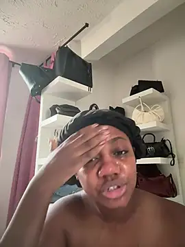 Daphnewalker   online show from April 2026 01:48:01 PM