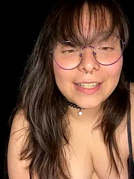 Snapshot of Solo_yoss chatting on November 2025 07:13:01 AM Solo yoss online show from November 2025 07:13:01 AM