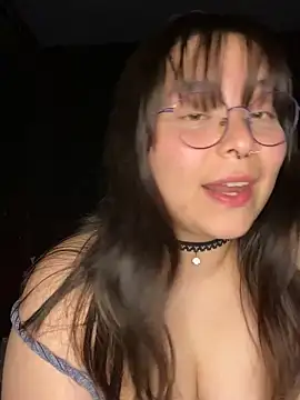 Snapshot of Solo_yoss chatting on November 2025 06:28:01 AM Solo yoss online show from November 2025 06:28:01 AM