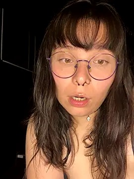 Snapshot of Solo_yoss chatting on September 2025 06:20:02 AM Solo yoss online show from September 2025 06:20:02 AM