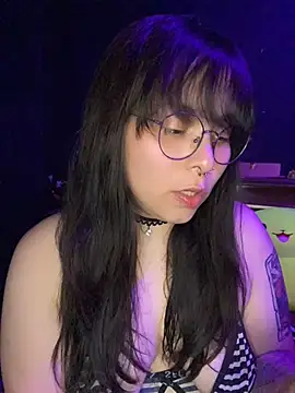 Snapshot of Solo_yoss chatting on June 2026 06:51:02 AM Solo yoss online show from June 2026 06:51:02 AM