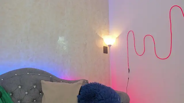 AntoniSantoss online show from October 2025 07:24:01 PM