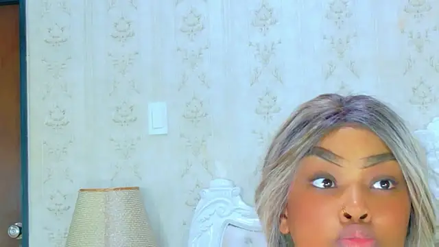 TianahGlow online show from February 2026 08:25:01 PM