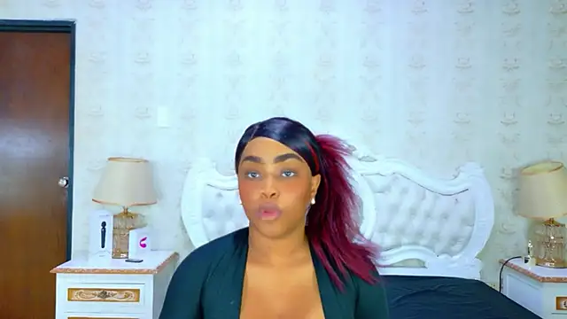 TianahGlow online show from February 2026 07:55:02 PM