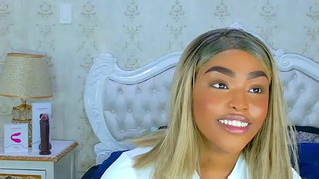 TianahGlow online show from November 2025 08:42:02 PM