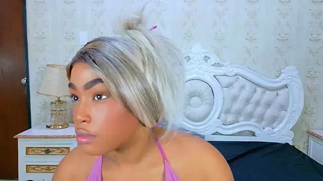 TianahGlow online show from November 2025 09:37:02 PM