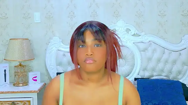 TianahGlow online show from February 2026 08:19:01 PM