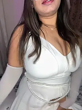 Snapshot of WifyHubby_38 chatting on February 2026 06:42:01 PM WifyHubby 38 online show from February 2026 06:42:01 PM