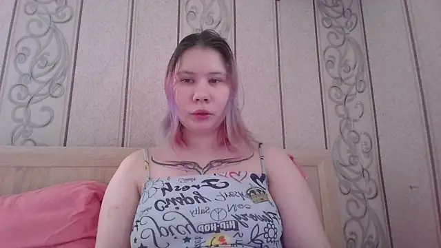 Snapshot of Little_kitsune1707 chatting on October 2025 07:23:02 AM Little kitsune1707 online show from October 2025 07:23:02 AM
