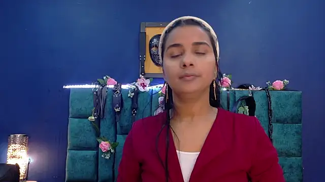 MariamLaraa online show from March 2025 11:11:02 AM
