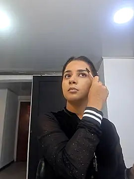 MariamLaraa online show from October 2025 12:44:01 AM