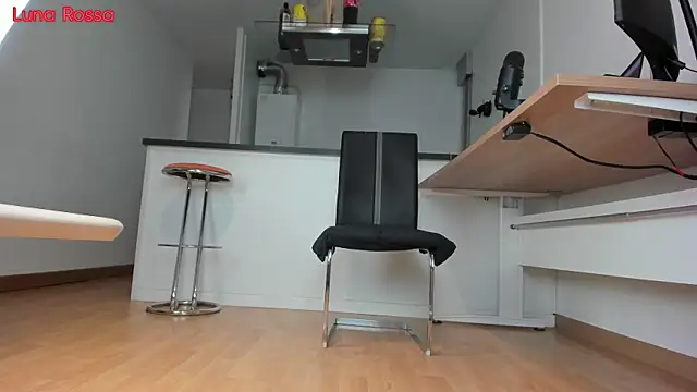 LunaRossaCam online show from March 2025 01:45:01 PM