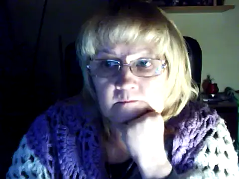 Snapshot of Violet5364 chatting on February 2025 06:04:02 PM Violet5364 online show from February 2025 06:04:02 PM