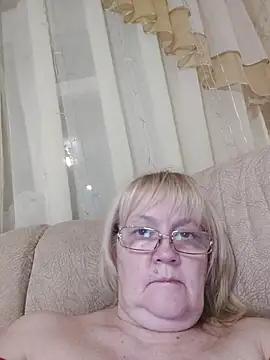 Snapshot of Violet5364 chatting on December 2025 08:32:02 PM Violet5364 online show from December 2025 08:32:02 PM