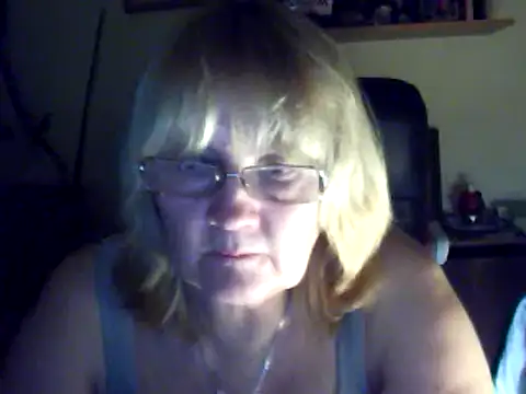 Snapshot of Violet5364 chatting on March 2025 08:57:01 PM Violet5364 online show from March 2025 08:57:01 PM