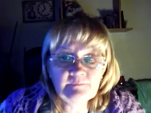 Snapshot of Violet5364 chatting on February 2025 09:11:02 PM Violet5364 online show from February 2025 09:11:02 PM
