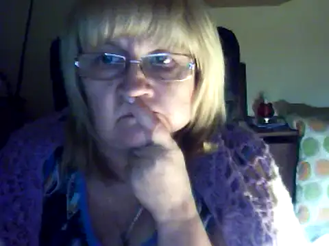 Snapshot of Violet5364 chatting on March 2025 07:49:02 PM Violet5364 online show from March 2025 07:49:02 PM