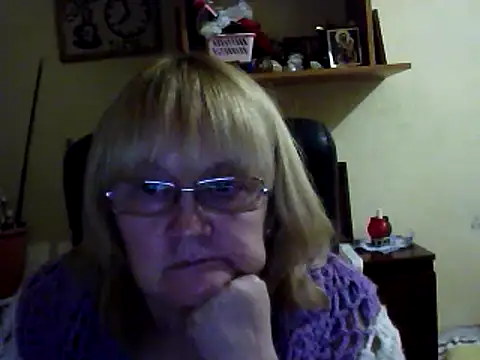 Snapshot of Violet5364 chatting on March 2025 07:41:02 PM Violet5364 online show from March 2025 07:41:02 PM