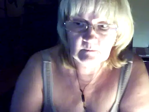 Snapshot of Violet5364 chatting on September 2025 07:19:02 PM Violet5364 online show from September 2025 07:19:02 PM