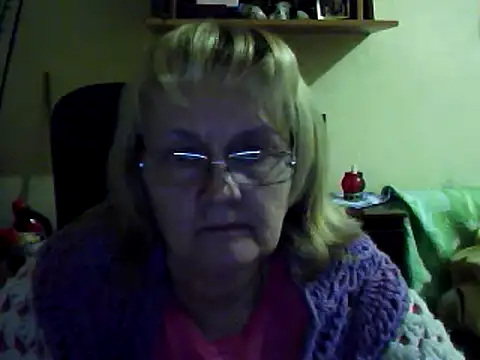 Snapshot of Violet5364 chatting on February 2025 05:50:02 PM Violet5364 online show from February 2025 05:50:02 PM
