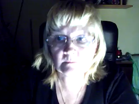 Snapshot of Violet5364 chatting on February 2025 06:30:02 PM Violet5364 online show from February 2025 06:30:02 PM