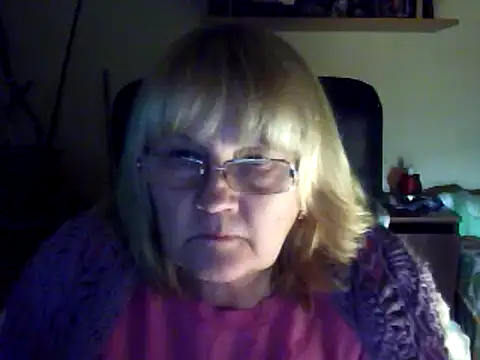 Snapshot of Violet5364 chatting on February 2025 06:23:01 PM Violet5364 online show from February 2025 06:23:01 PM