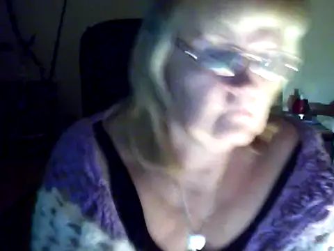 Snapshot of Violet5364 chatting on March 2025 07:54:01 PM Violet5364 online show from March 2025 07:54:01 PM