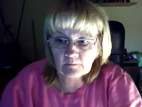 Snapshot of Violet5364 chatting on February 2025 08:32:02 PM Violet5364 online show from February 2025 08:32:02 PM