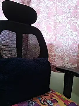 Snapshot of Jassi_Does chatting on November 2025 08:35:01 AM Jassi Does online show from November 2025 08:35:01 AM