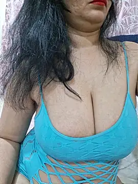 Snapshot of Jassi_Does chatting on June 2026 08:46:01 PM Jassi Does online show from June 2026 08:46:01 PM