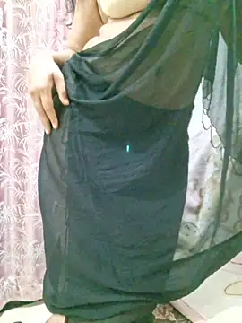 Snapshot of Jassi_Does chatting on June 2026 08:58:02 PM Jassi Does online show from June 2026 08:58:02 PM