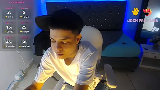 Snapshot of SebastianCollinss chatting on February 2025 07:24:02 PM SebastianCollinss online show from February 2025 07:24:02 PM