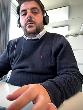 Sex-10-10 online show from November 2025 10:41:02 AM