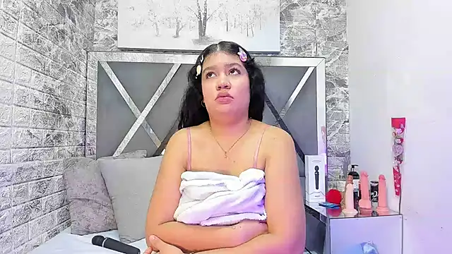 Snapshot of EvansDarling chatting on February 2026 02:28:01 PM EvansDarling online show from February 2026 02:28:01 PM