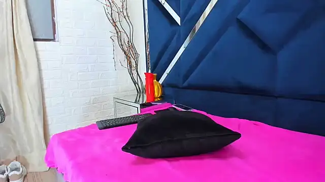 Snapshot of EvansDarling chatting on March 2025 02:48:01 AM EvansDarling online show from March 2025 02:48:01 AM