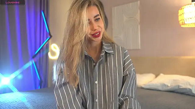  Spring Day  online show from November 2025 11:32:01 AM