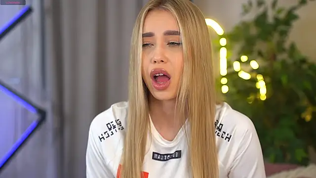  Spring Day  online show from April 2026 08:21:01 AM