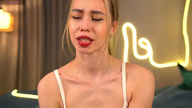  Spring Day  online show from November 2025 08:29:02 AM