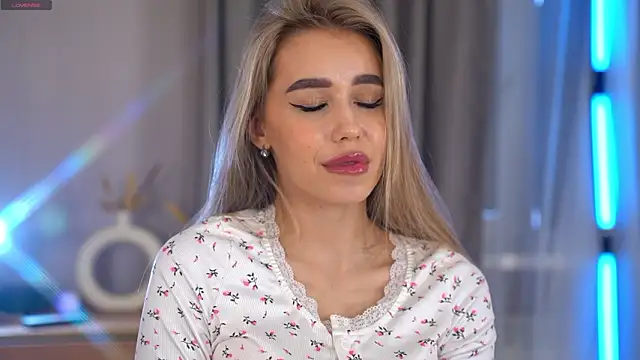  Spring Day  online show from February 2026 08:11:01 AM