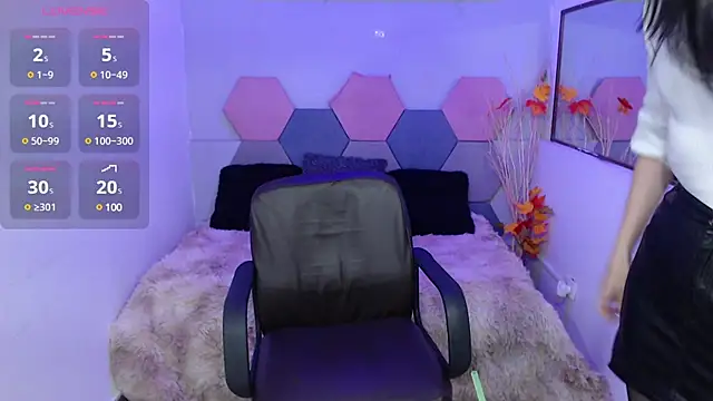 Lana Pearce online show from February 2025 12:16:01 PM