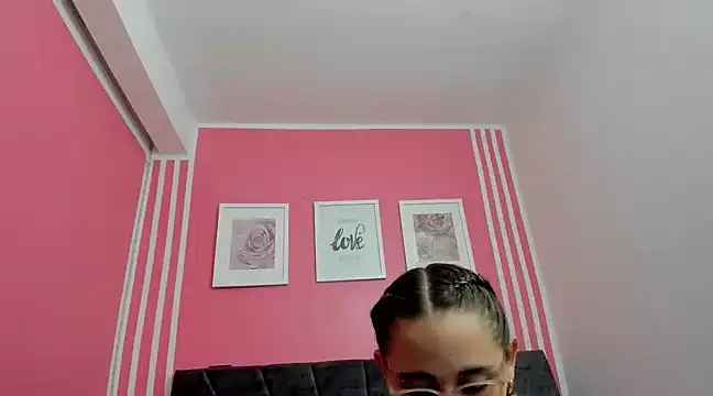 Amelia Royer online show from February 2025 06:36:02 PM