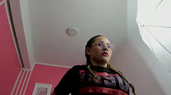 Amelia Royer online show from February 2025 12:26:02 PM