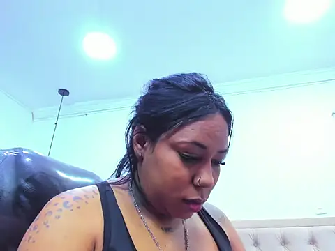 emma purple  online show from February 2026 05:23:02 PM