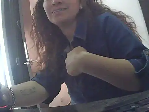 Snapshot of Cielo_carpentier69 chatting on October 2025 06:08:01 PM Cielo carpentier69 online show from October 2025 06:08:01 PM