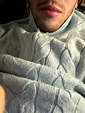 Snapshot of yaxxx03 chatting on November 2025 04:32:02 PM yaxxx03 online show from November 2025 04:32:02 PM